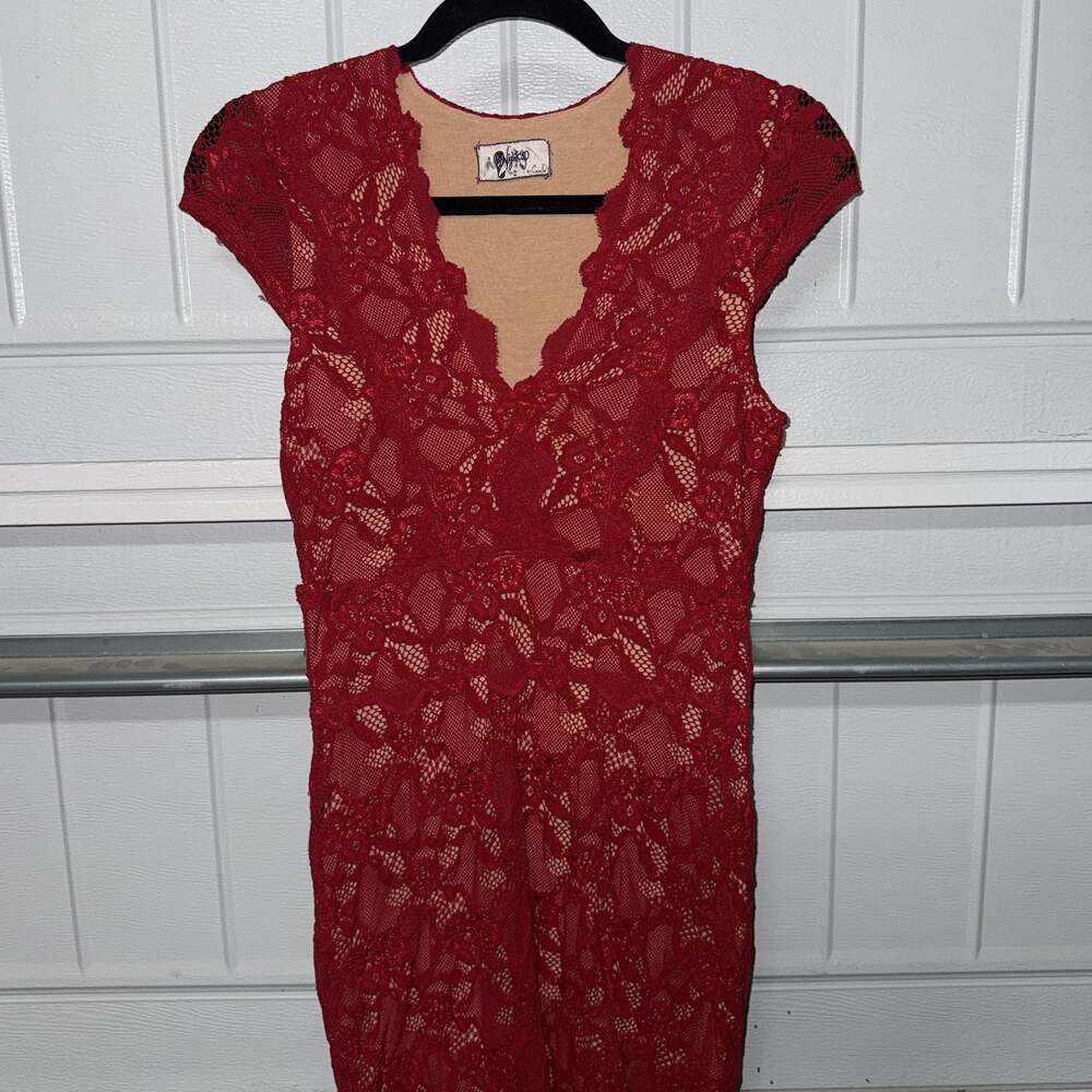 Nightcap Red Lace Short Sleeve Dress (S)
